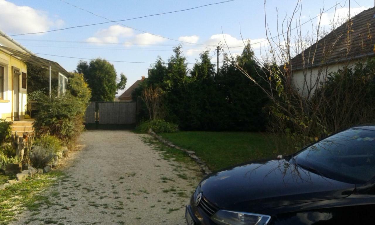 Bochmann Cottage Zalaszanto Екстериор снимка